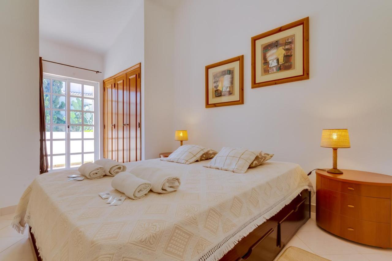 Small Villa 4Pax -Shared Pool @ Homesbyfc Albufeira Exterior foto